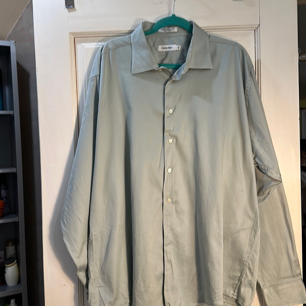 Calvin Klein T shirt